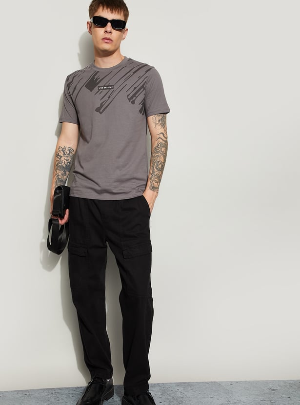 FAME FOREVER Graphic Print Crew Neck T-shirt