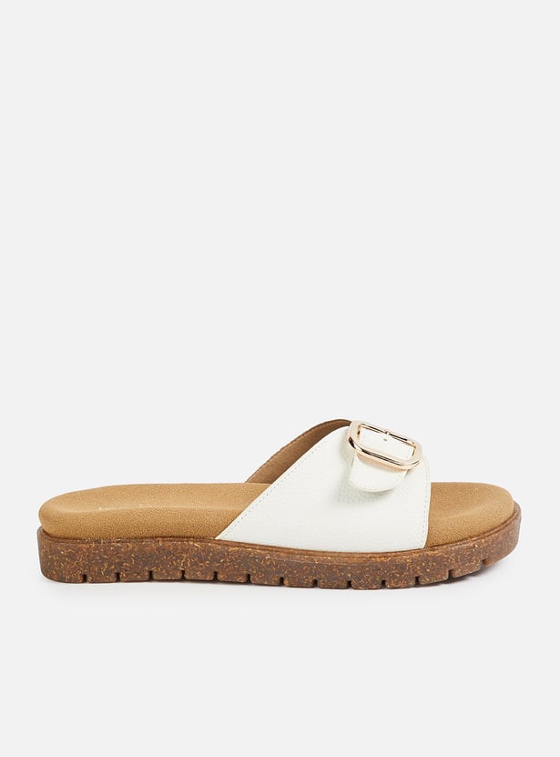 INC.5 Buckle Flats