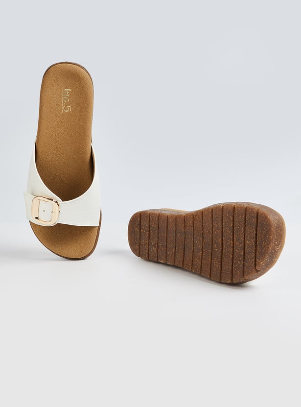 INC.5 Buckle Flats