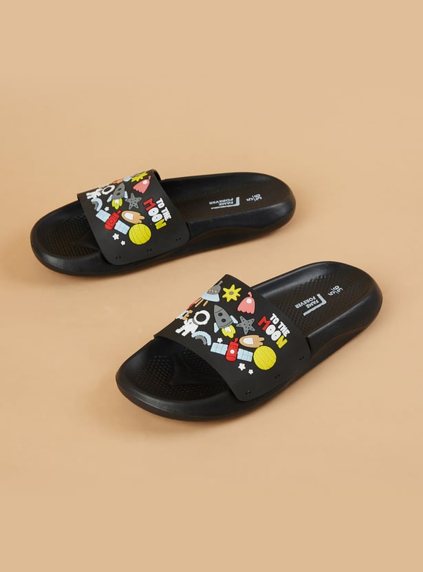FAME FOREVER Boys Motif Detailed Sliders