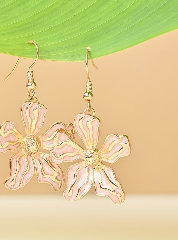 TONIQ Floral Shaped Drop Earrings