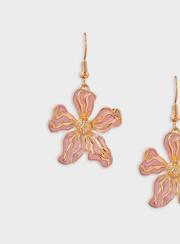 TONIQ Floral Shaped Drop Earrings