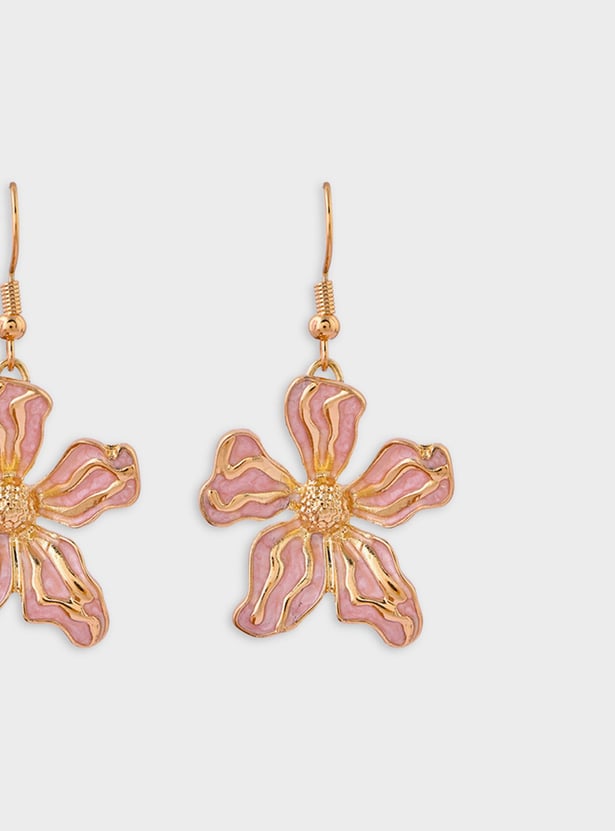 TONIQ Floral Shaped Drop Earrings