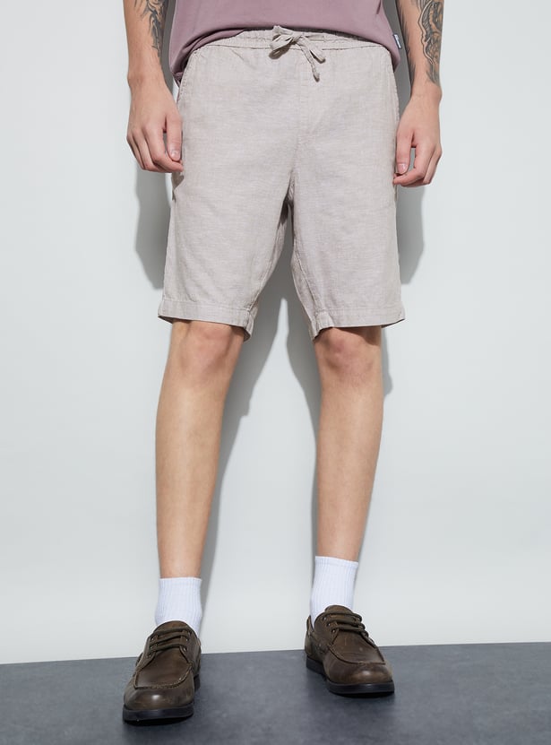FAME FOREVER Solid Regular Shorts