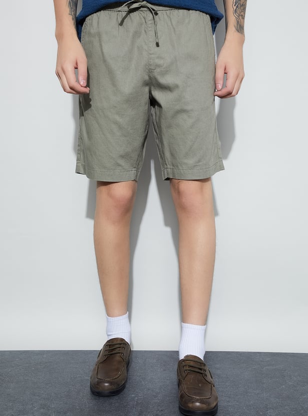 FAME FOREVER Solid Regular Shorts