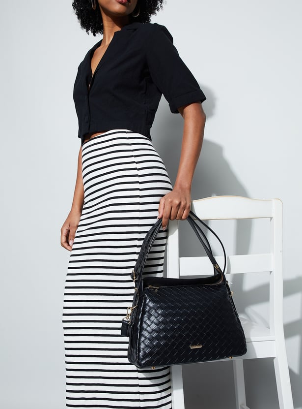 GINGER Textured Shoulder Bag