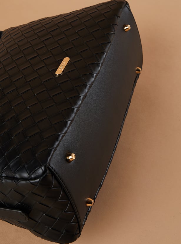 GINGER Textured Shoulder Bag