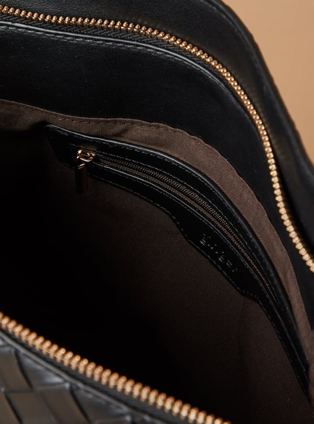 GINGER Textured Shoulder Bag