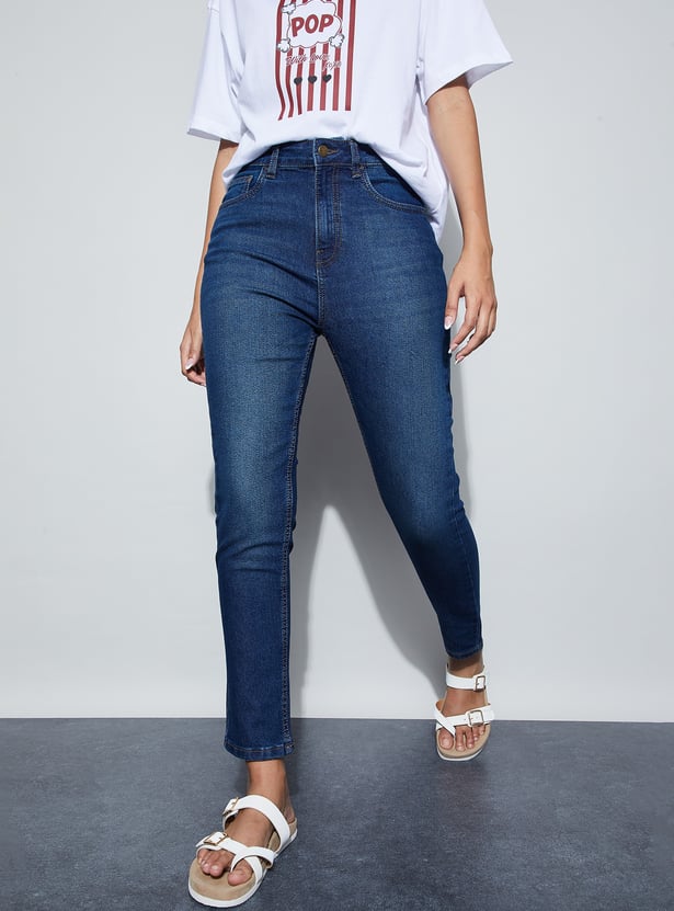 FAME FOREVER Stonewashed Slim Fit Jeans