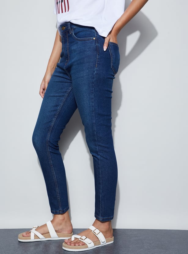 FAME FOREVER Stonewashed Slim Fit Jeans