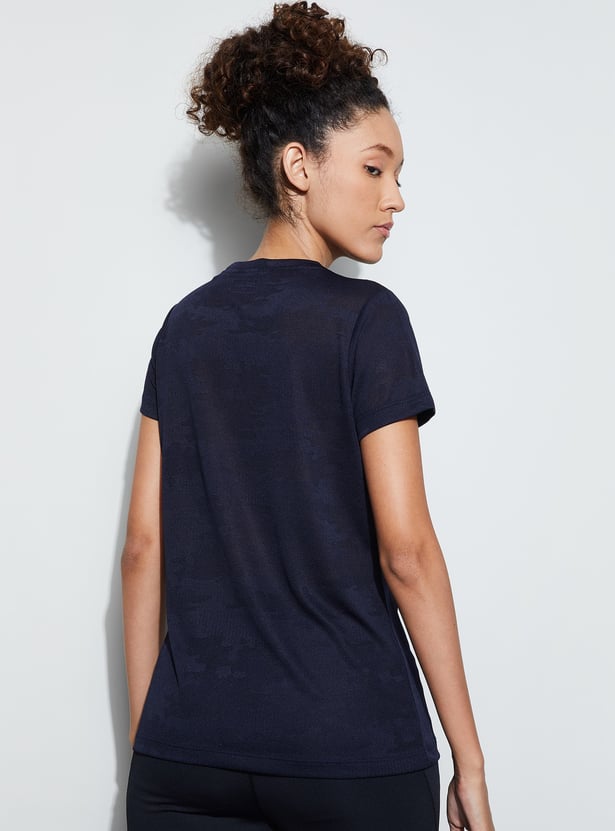 FAME FOREVER ACTIVE Textured T-shirt