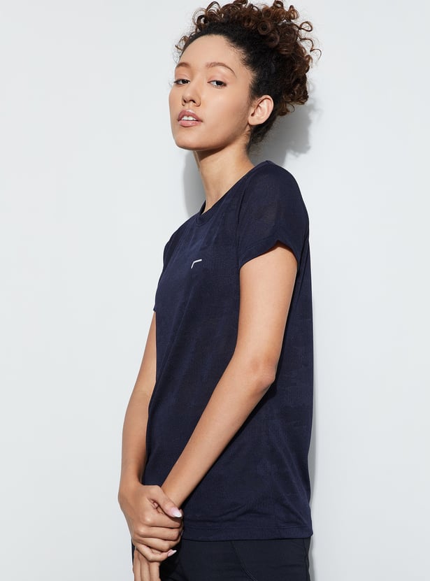 FAME FOREVER ACTIVE Textured T-shirt