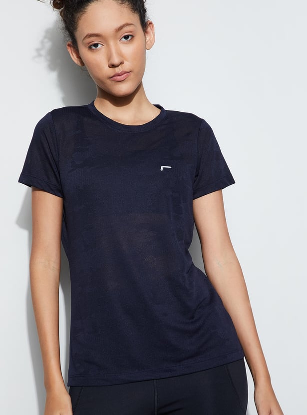 FAME FOREVER ACTIVE Textured T-shirt