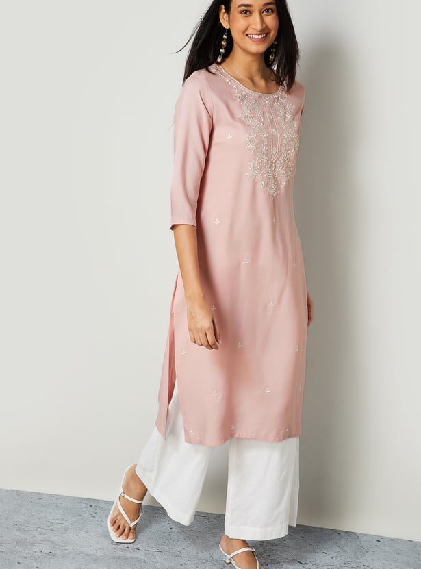 MELANGE Embroidered Straight Kurta