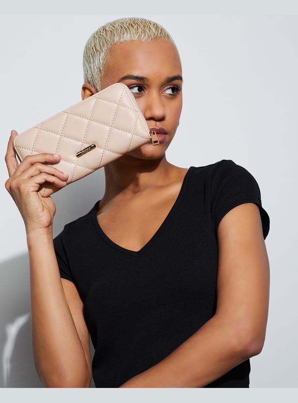 GINGER Quilted Wristlet Wallet
