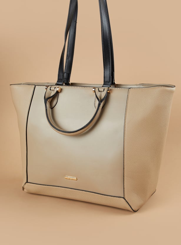 GINGER Textured Shoulder Bag