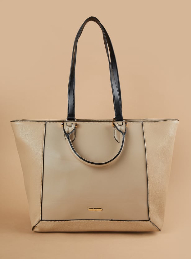 GINGER Textured Shoulder Bag