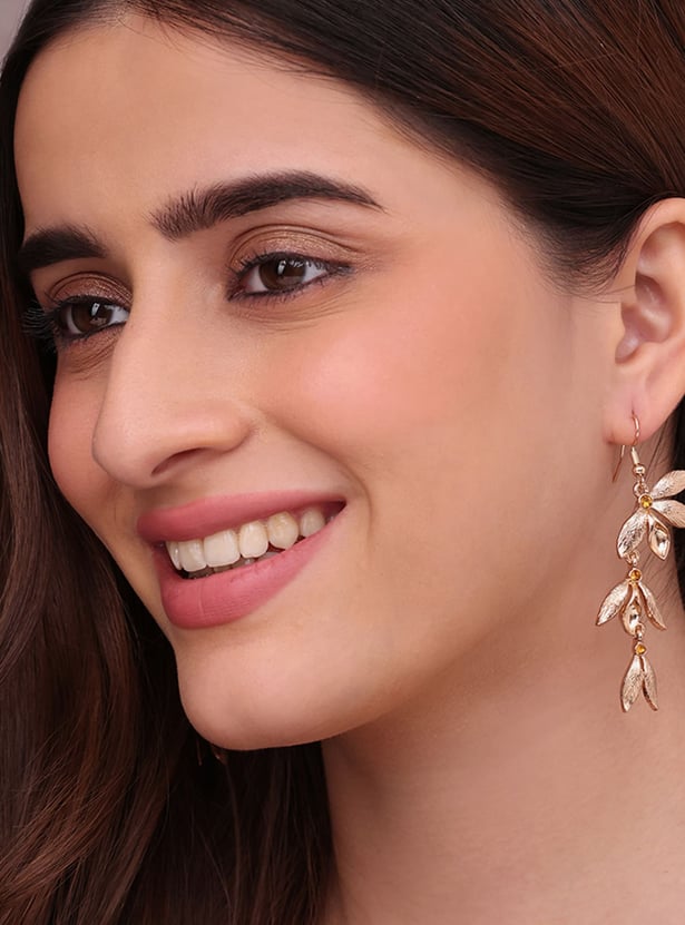 TONIQ Fish Dangler Earrings