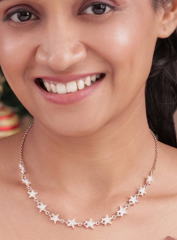 TONIQ Embellished Collar Necklace