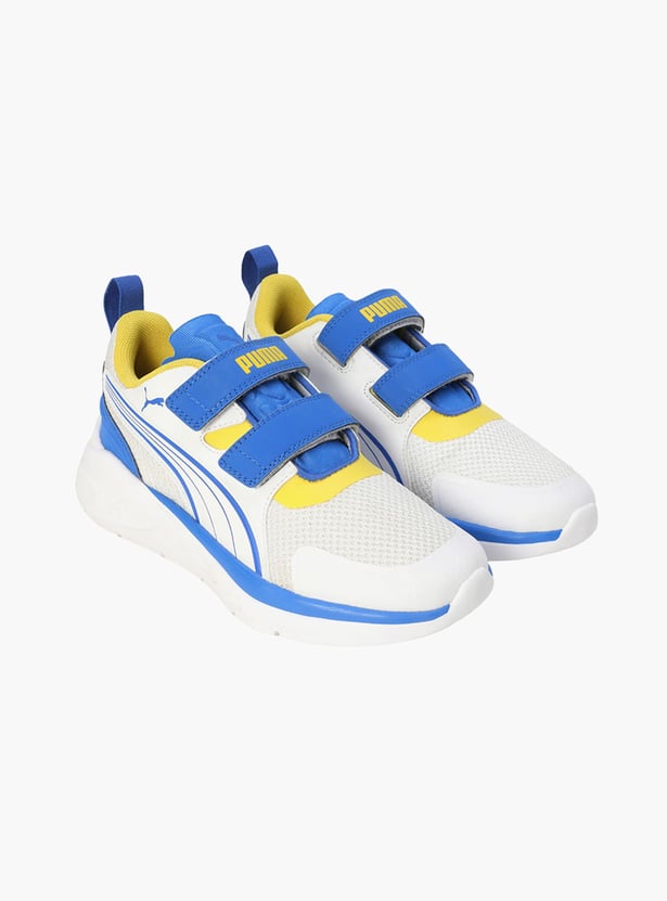 PUMA Boys Solid Sneakers