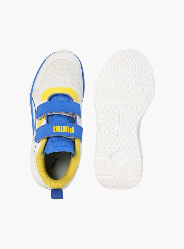 PUMA Boys Solid Sneakers
