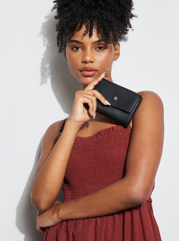 GINGER Textured Tri-Fold Wallet