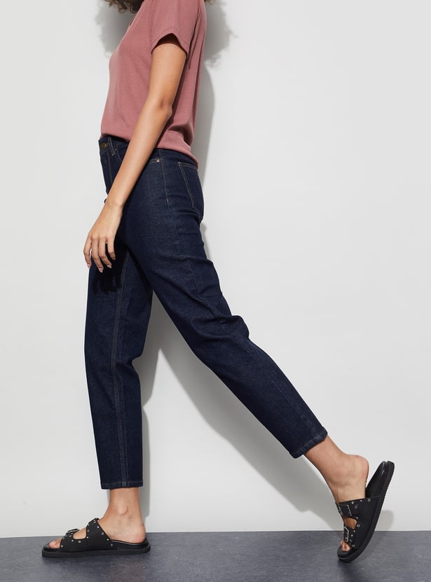 FAME FOREVER Solid Mom Fit Jeans