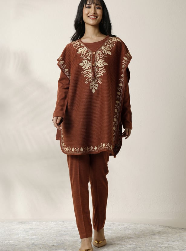 LIBAS Straight Kurti Set with Embroidered Poncho