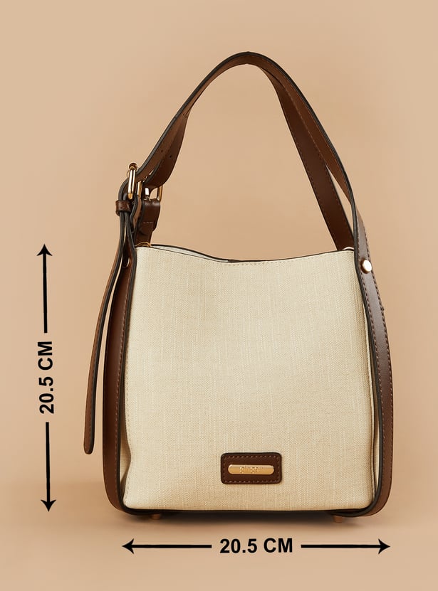GINGER Textured Handheld Bag
