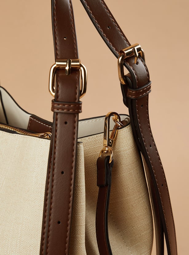 GINGER Textured Handheld Bag