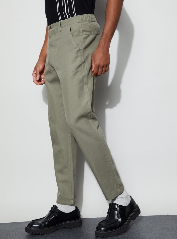 CODE UNWIND Solid Regular Fit Trousers