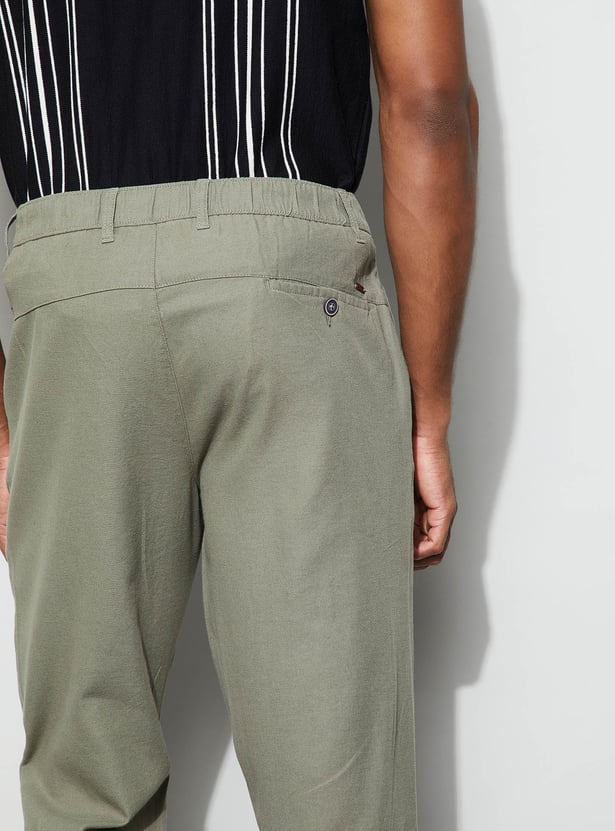 CODE UNWIND Solid Regular Fit Trousers