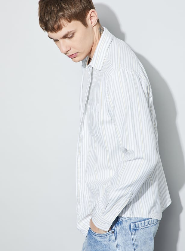 FAME FOREVER Striped Regular Fit Shirt