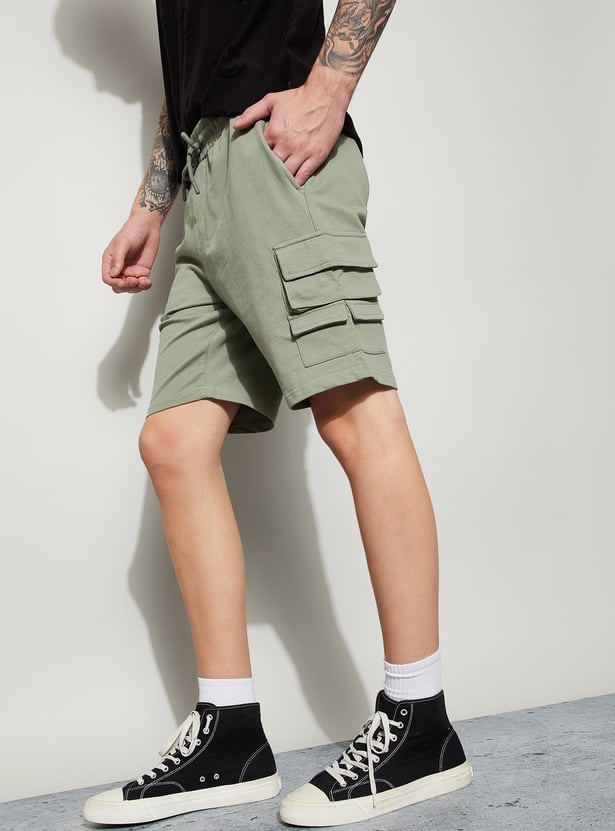 FAME FOREVER Solid Regular Shorts