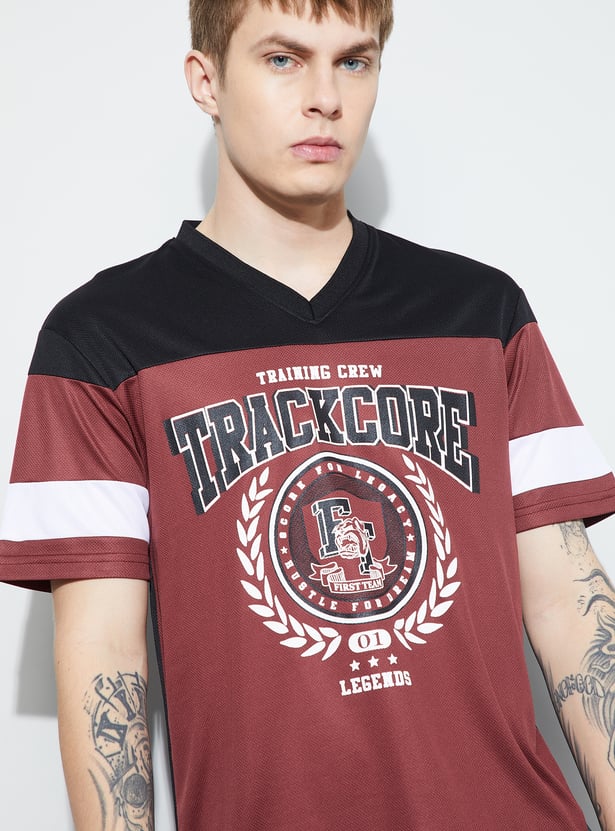 FAME FOREVER Graphic Print V-Neck T-shirt