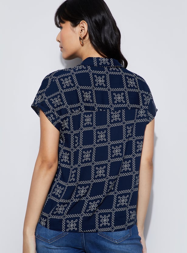 FAME FOREVER Geometric Print Johnny Collar T-shirt
