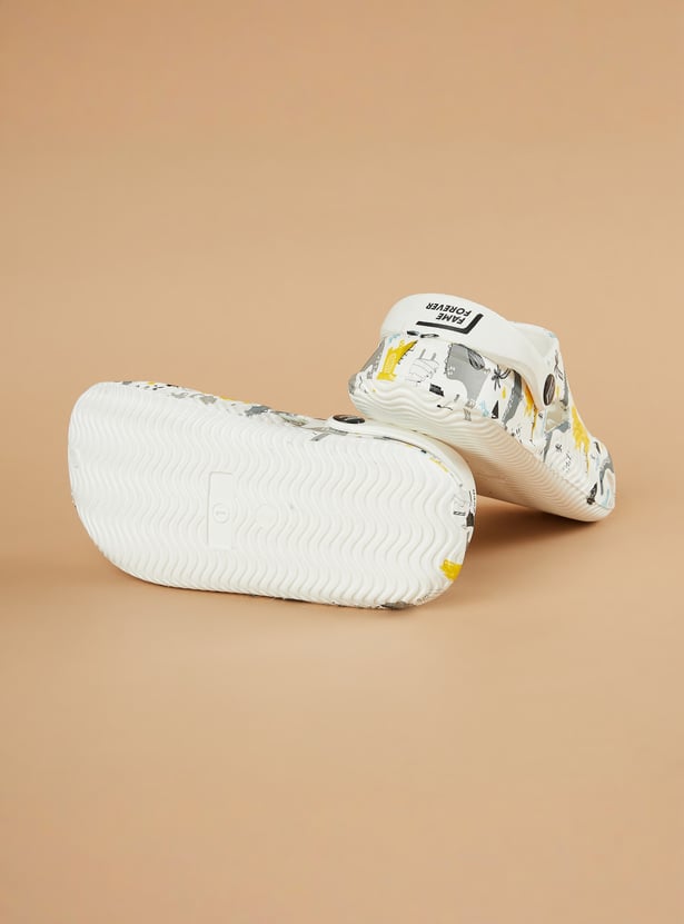 FAME FOREVER Boys Printed Clogs
