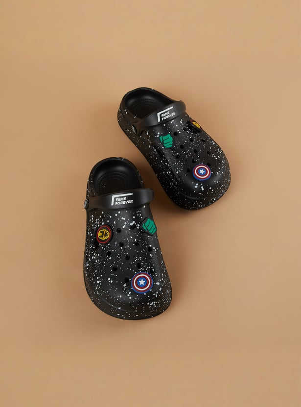 FAME FOREVER Boys Paint Splatter Clogs with Avenger Charms