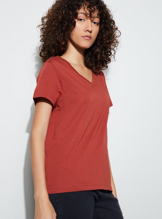 FAME FOREVER Solid V-neck T-shirt