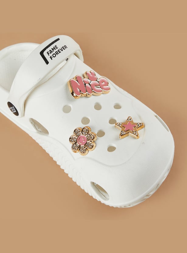 FAME FOREVER Girls Embellished Charms Clogs