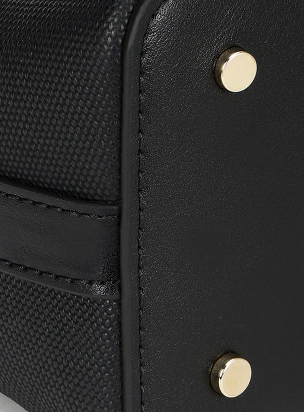 IRTH Textured Handheld Bag