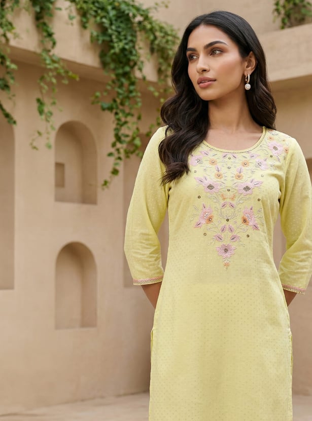 AURELIA Embroidered Straight Kurta