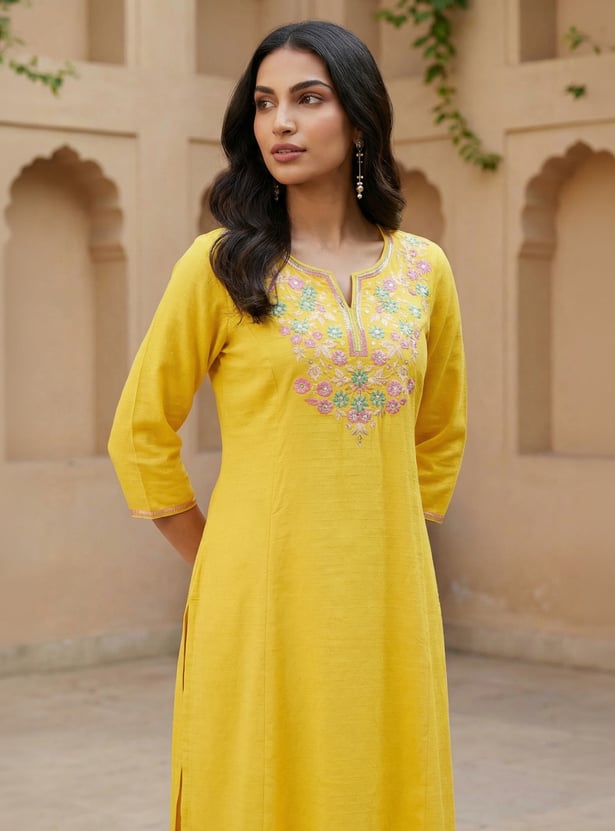 AURELIA Embroidered Straight Kurta