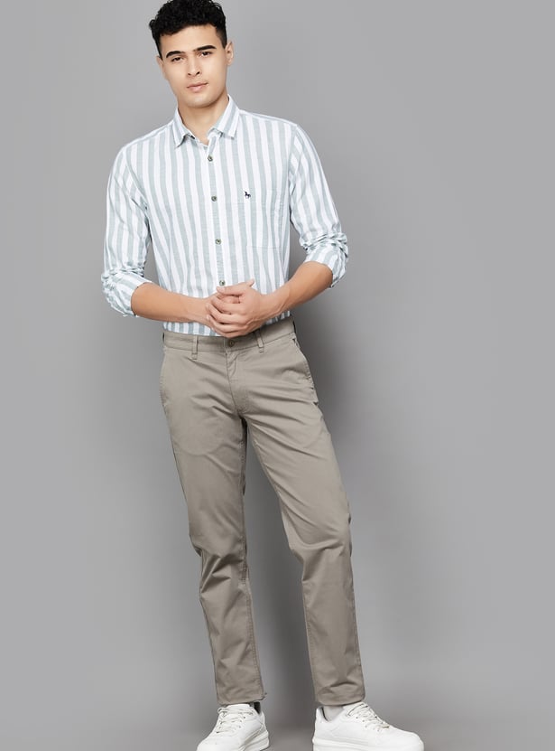 VH SPORTS Solid Slim Tapered Trousers