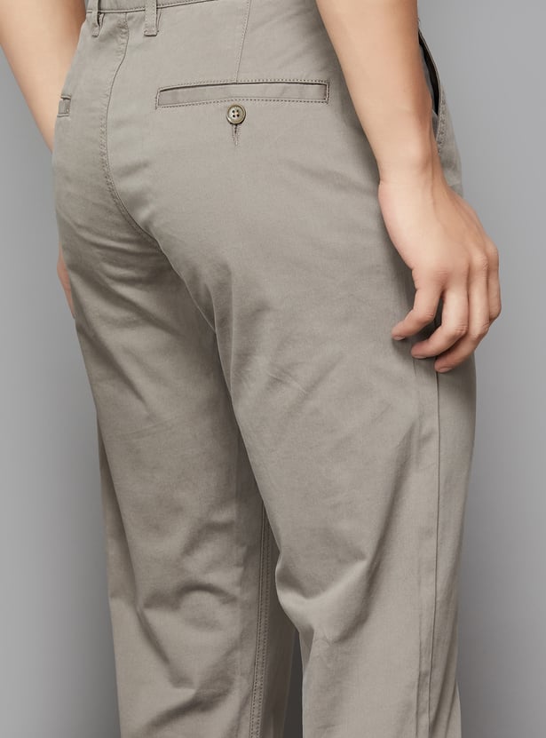 VH SPORTS Solid Slim Tapered Trousers
