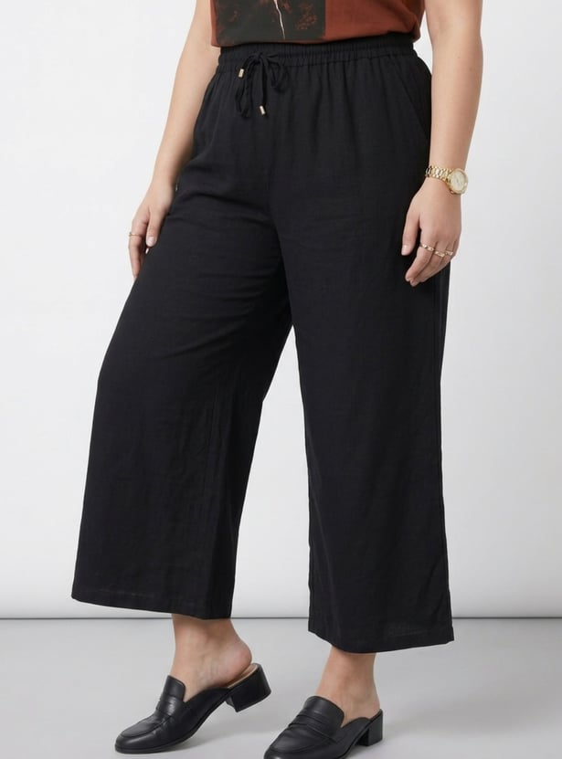NEXUS Solid Wide-Leg Trousers