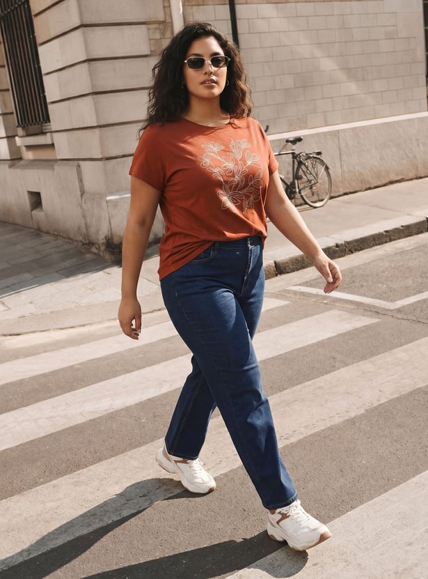 NEXUS Floral Embroidered T-shirt