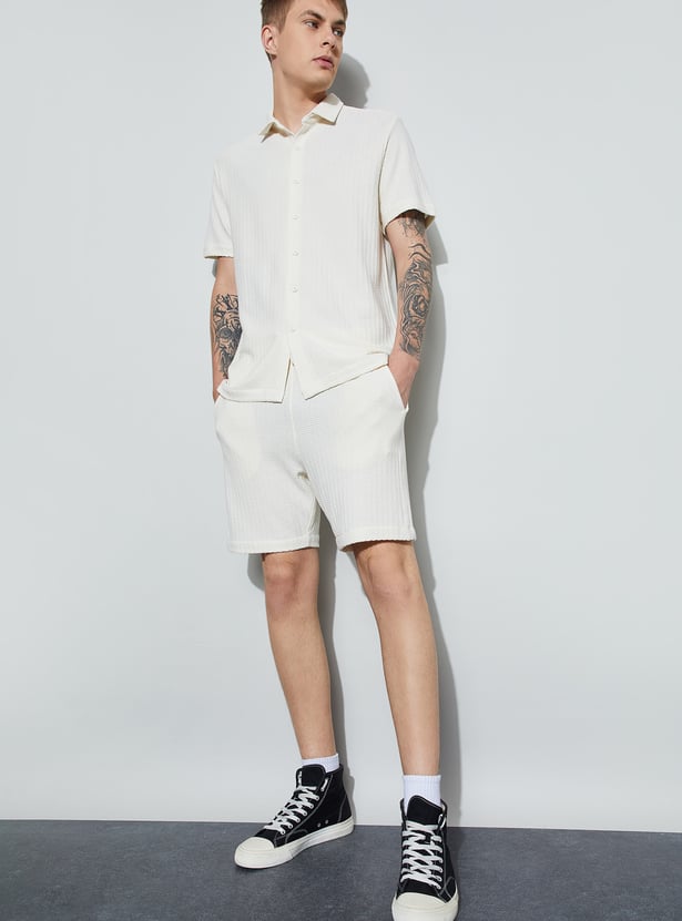SW SMILEY Textured Regular Fit Shorts