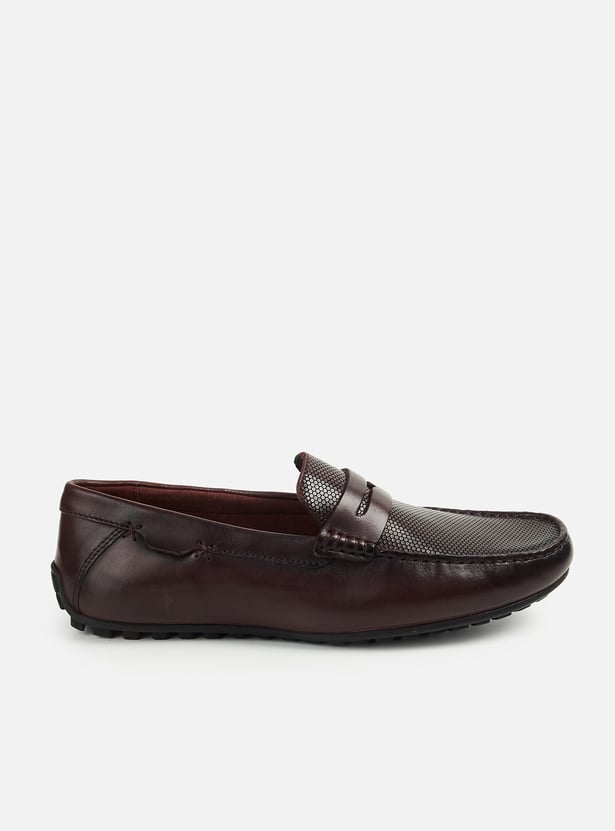 RARE RABBIT Textured Slip-Ons