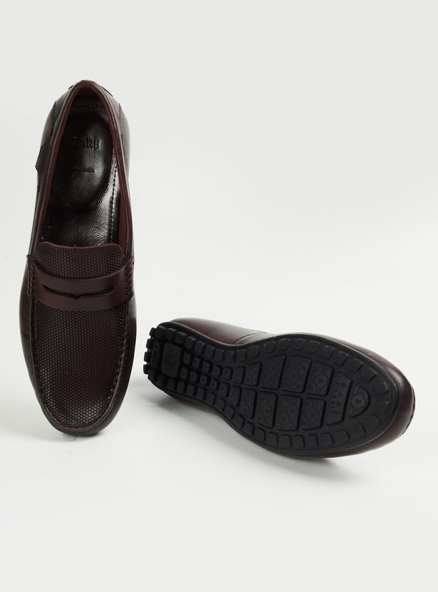 RARE RABBIT Textured Slip-Ons